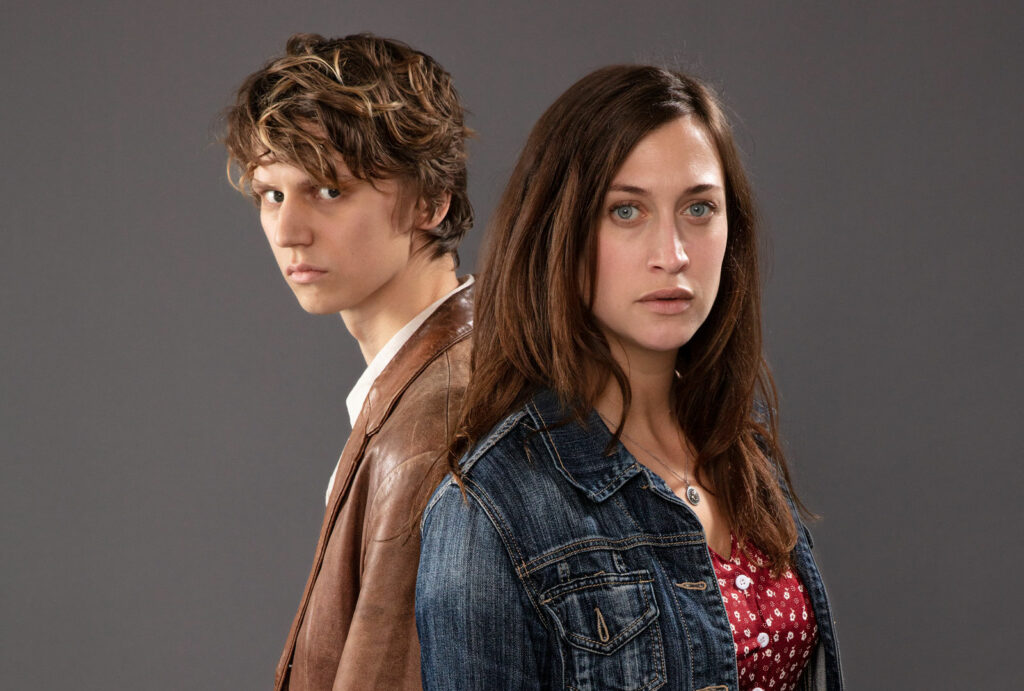 Julia Ragnarsson och Erik Enge i Viaplay-serien Slutet på sommaren