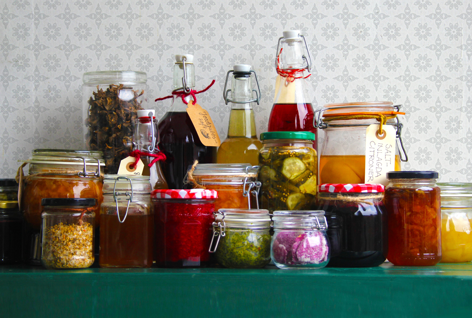 Sylta, safta & lägg in – ta vara på naturens skafferi