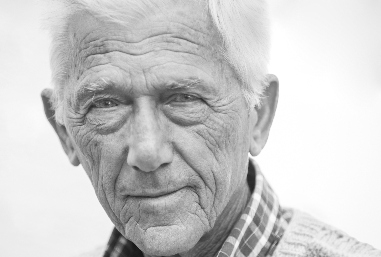 Theodor Kallifatides medverkar i SVT-serien Mästaren