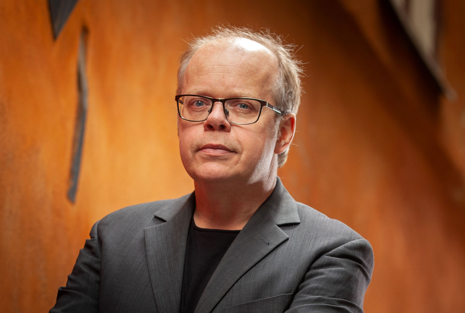 Magnus Västerbro prisas av Samfundet De Nio