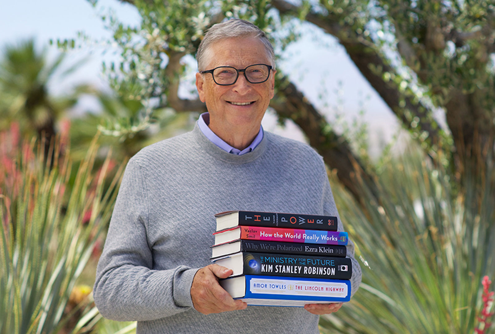 Bill Gates tipsar om 5 böcker att läsa i sommar