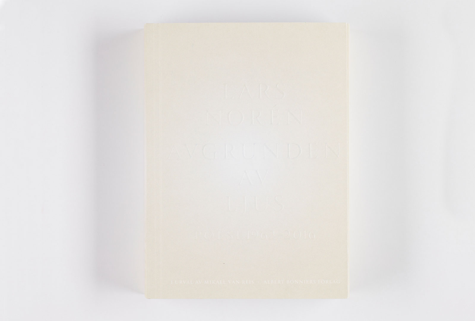 Svensk Bokkonst prisar Avgrunden av ljus av Lars Norén