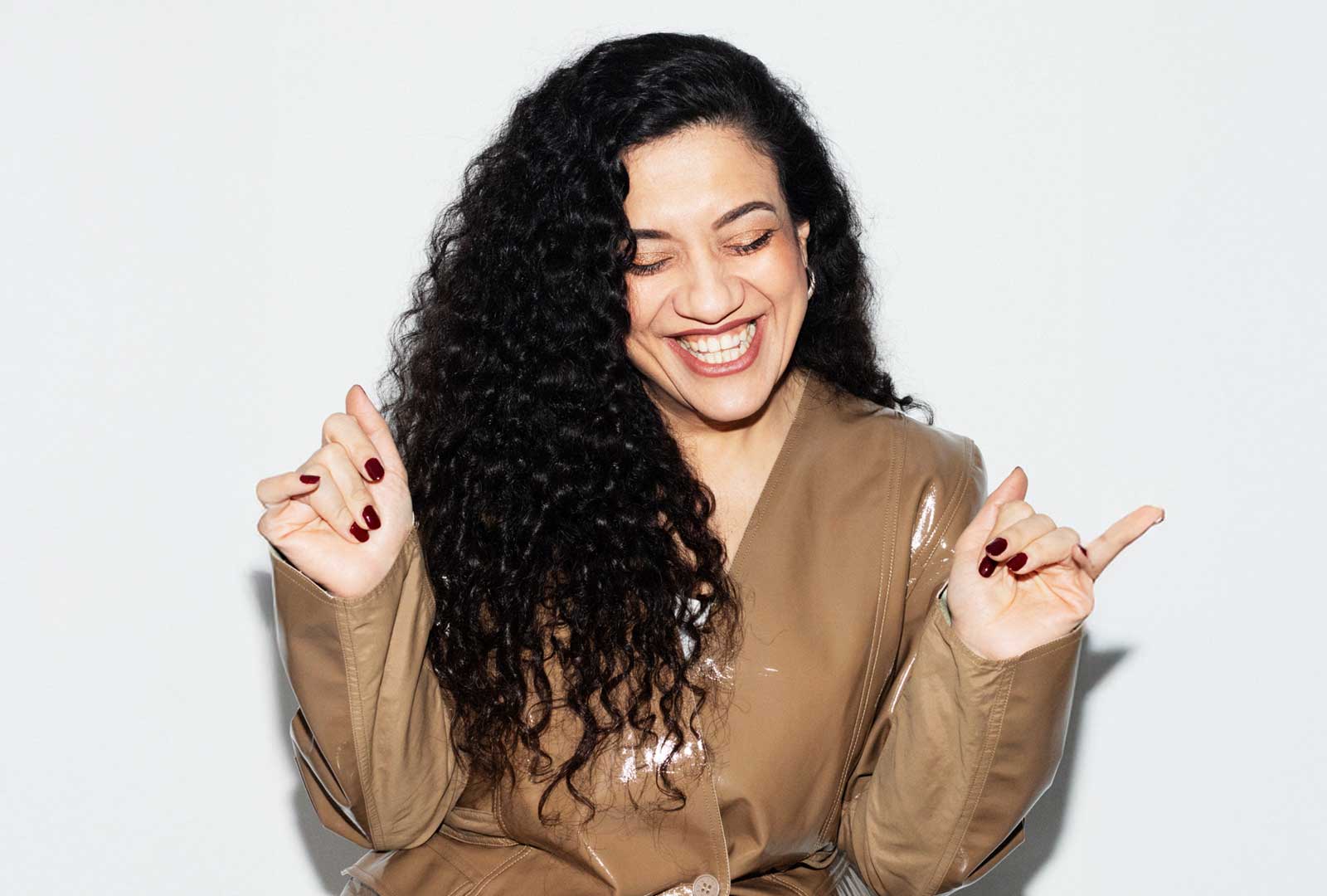 Athena Farrokhzad tilldelas nyinstiftade Sonja Åkesson-priset