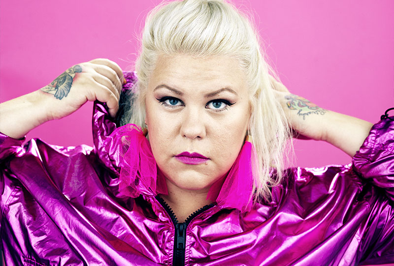 Kroppsaktivisten Kajjan släpper bok