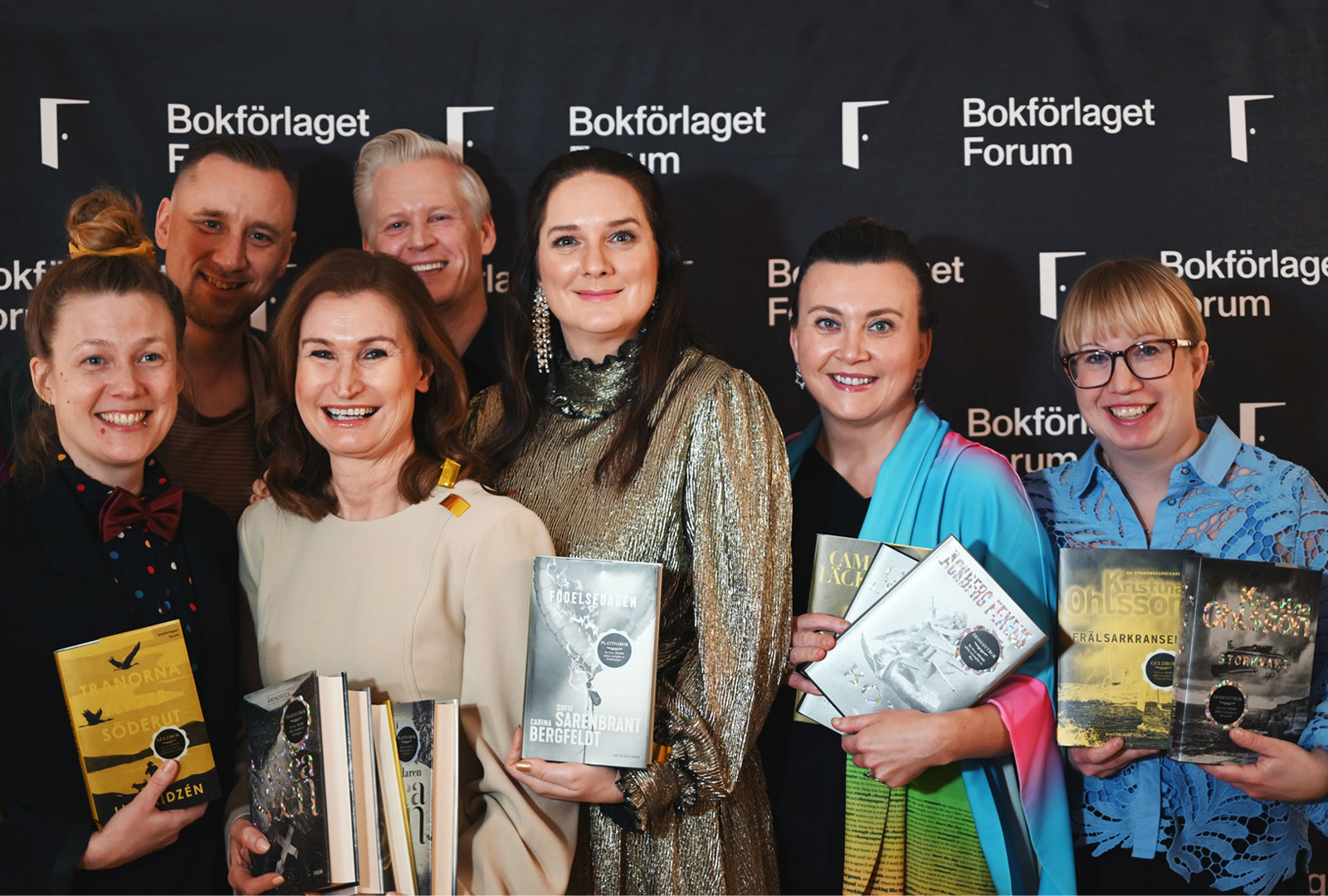 13 böcker och deras författare prisades på Guldboksfirandet 2025